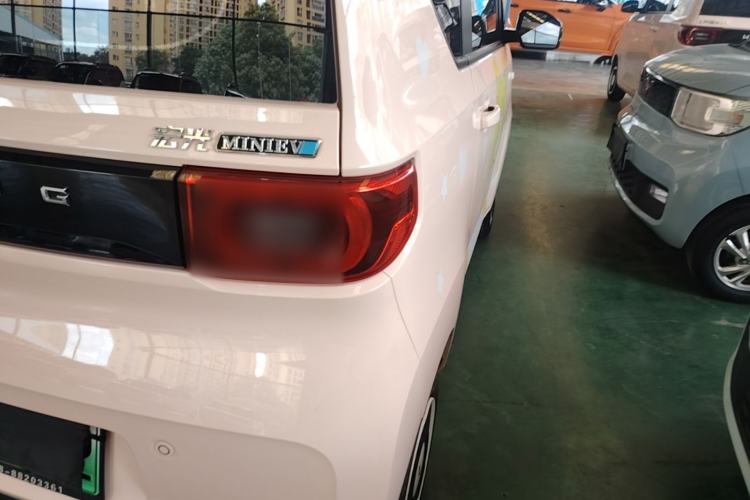 Used Wuling Hongguang MINIEV 2021 Macaron Fashion Model Lithium Iron Phosphate Right Rear Taillight