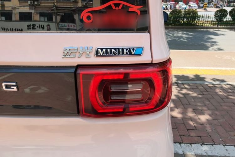 Used Wuling Hongguang MINIEV 2021 Macaron Premium Model – Lithium Iron Phosphate Right Rear Taillight