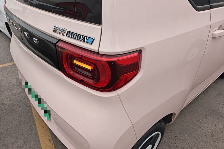 Used Wuling Hongguang MINIEV 2021 Macaron Fashion Model Lithium Iron Phosphate Right Rear Taillight