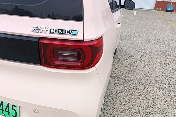 Used Wuling Hongguang MINIEV 2021 Macaron Fashion Model Lithium Iron Phosphate Right Rear Taillight