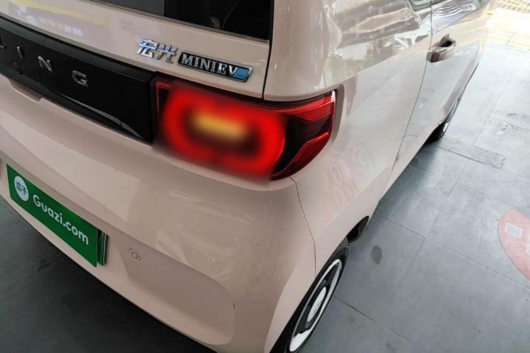 Used Wuling Hongguang MINIEV 2021 Macaron Fashion Edition Lithium-Ion Battery Right Rear Taillight
