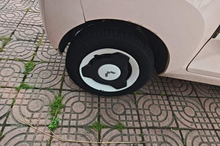 Used Wuling Hongguang MINIEV 2021 Macaron Premium Model – Lithium Iron Phosphate Right Rear Wheel Hub