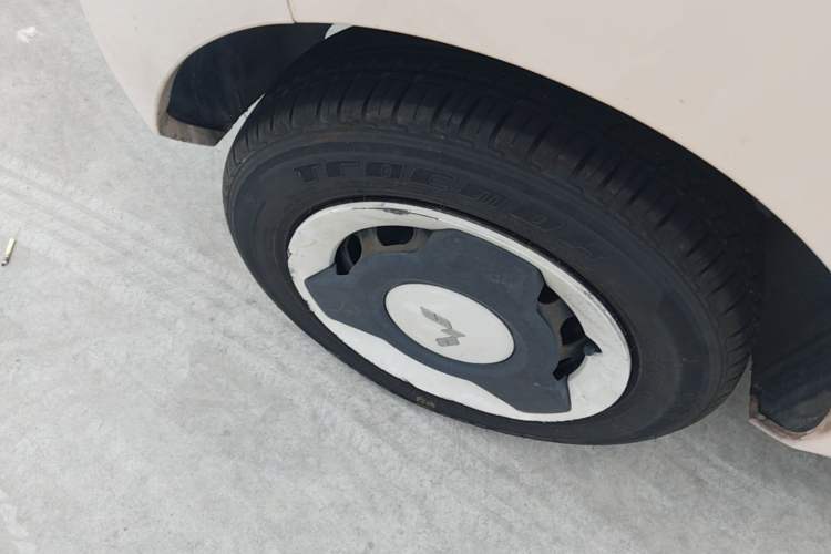 Used Wuling Hongguang MINIEV 2021 Macaron Premium Model – Lithium Iron Phosphate Right Rear Wheel Hub