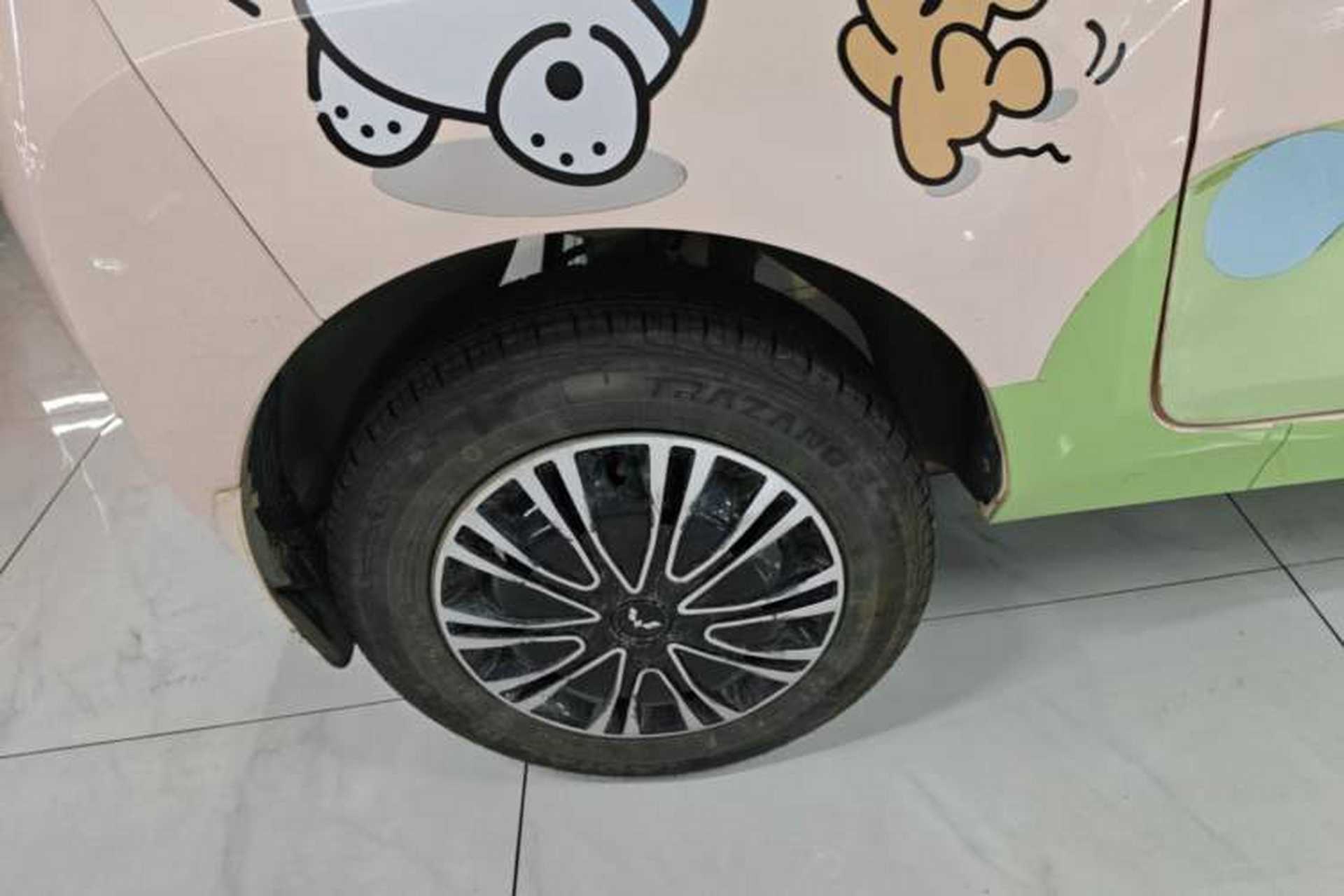 Used Wuling Hongguang MINIEV 2021 Macaron Fashion Edition Lithium-Ion Battery Right Rear Wheel Hub