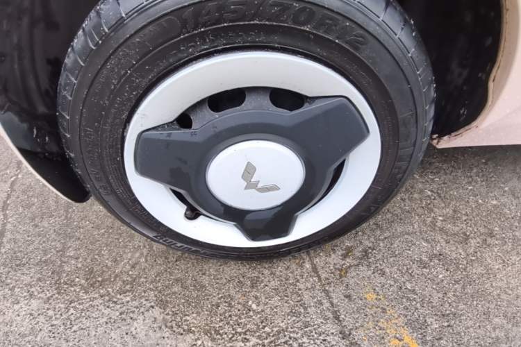 Used Wuling Hongguang MINIEV 2021 Macaron Premium Model – Lithium Iron Phosphate Right Rear Wheel Hub