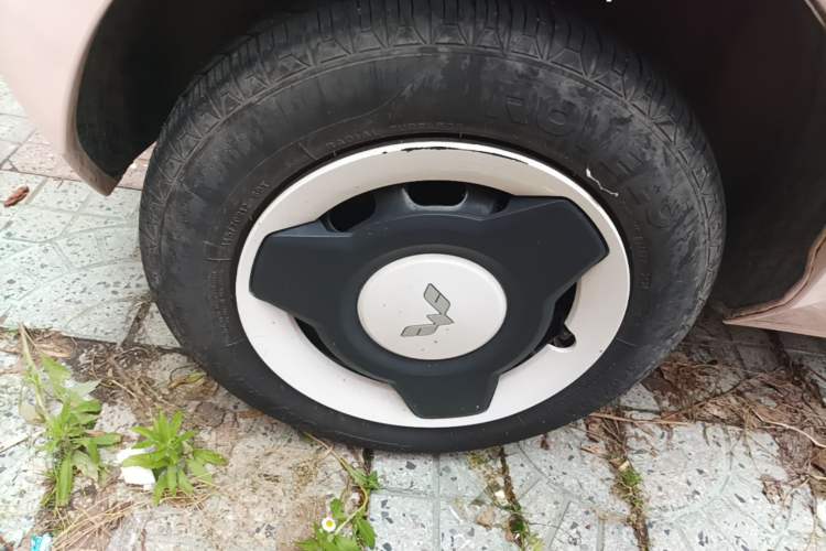 Used Wuling Hongguang MINIEV 2021 Macaron Premium Model – Lithium Iron Phosphate Right Rear Wheel Hub