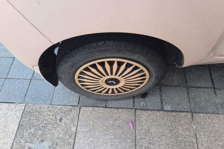 Used Wuling Hongguang MINIEV 2021 Macaron Premium Model – Lithium Iron Phosphate Right Rear Wheel Hub