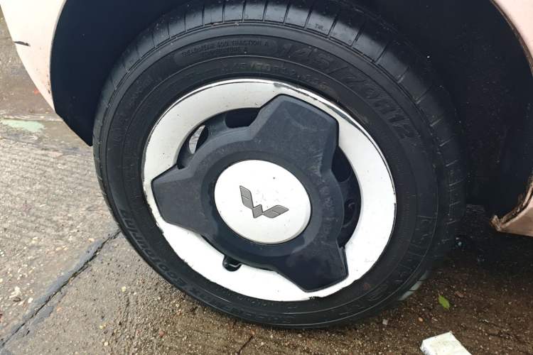 Used Wuling Hongguang MINIEV 2021 Macaron Premium Model – Lithium Iron Phosphate Right Rear Wheel Hub