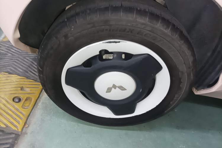 Used Wuling Hongguang MINIEV 2021 Macaron Premium Model – Lithium Iron Phosphate Right Rear Wheel Hub