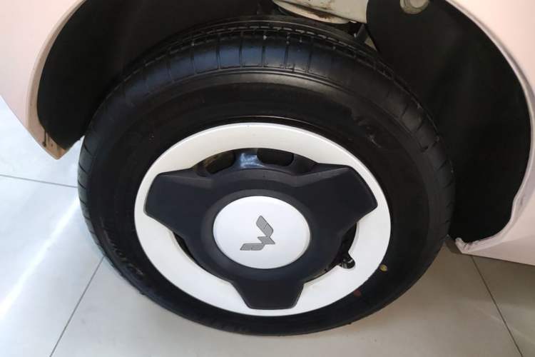 Used Wuling Hongguang MINIEV 2021 Macaron Premium Model – Lithium Iron Phosphate Right Rear Wheel Hub