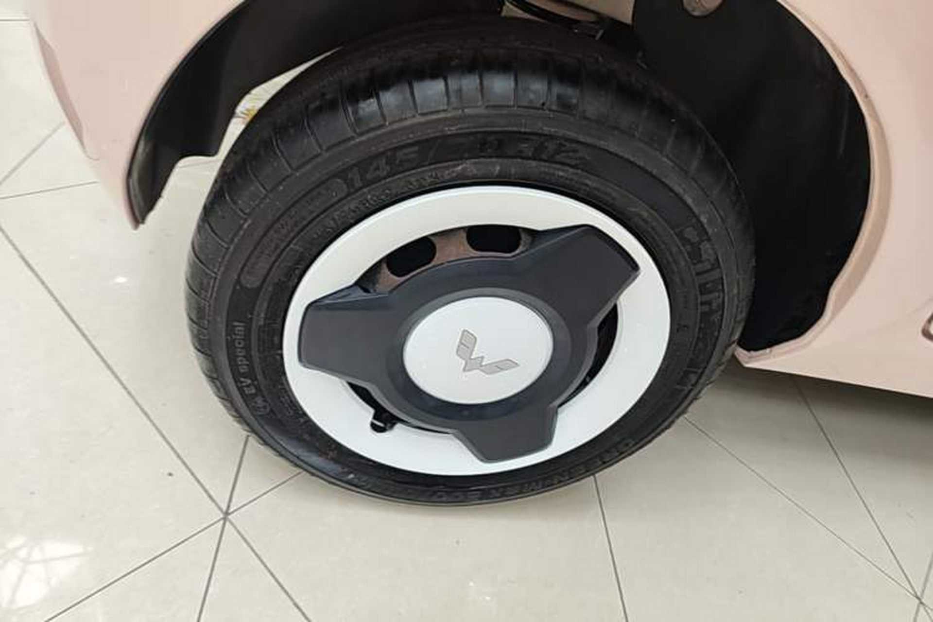 Used Wuling Hongguang MINIEV 2021 Macaron Fashion Model Lithium Iron Phosphate Right Rear Wheel Hub