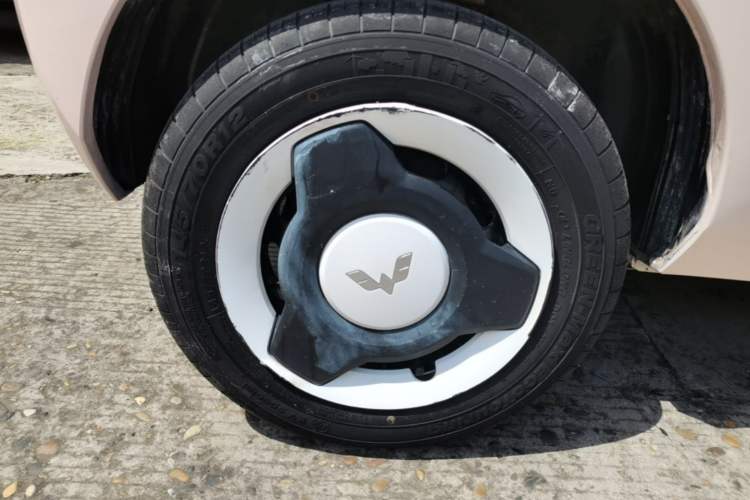 Used Wuling Hongguang MINIEV 2021 Macaron Premium Model – Lithium Iron Phosphate Right Rear Wheel Hub