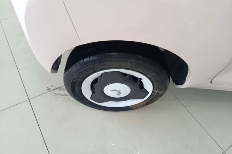 Used Wuling Hongguang MINIEV 2021 Macaron Premium Model – Lithium Iron Phosphate Right Rear Wheel Hub