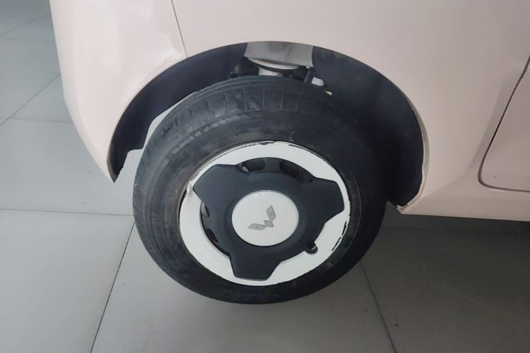 Used Wuling Hongguang MINIEV 2021 Macaron Fashion Model Lithium Iron Phosphate Right Rear Wheel Hub
