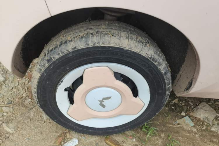 Used Wuling Hongguang MINIEV 2021 Macaron Premium Model – Lithium Iron Phosphate Right Rear Wheel Hub