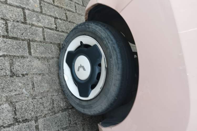 Used Wuling Hongguang MINIEV 2021 Macaron Premium Model – Lithium Iron Phosphate Right Rear Wheel Hub