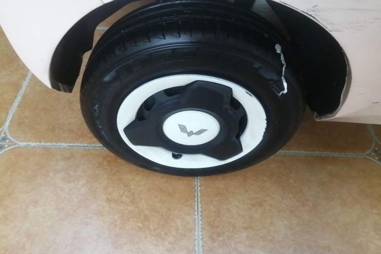 Used Wuling Hongguang MINIEV 2021 Macaron Premium Model – Lithium Iron Phosphate Right Rear Wheel Hub