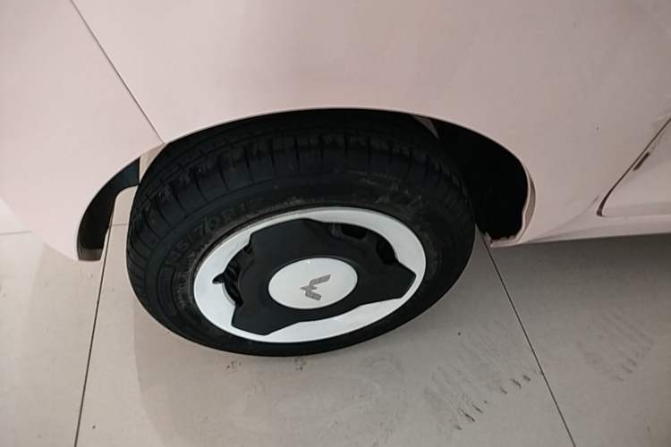 Used Wuling Hongguang MINIEV 2021 Macaron Premium Model – Lithium Iron Phosphate Right Rear Wheel Hub
