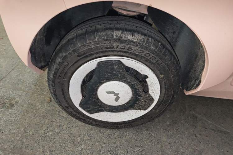 Used Wuling Hongguang MINIEV 2021 Macaron Premium Model – Lithium Iron Phosphate Right Rear Wheel Hub
