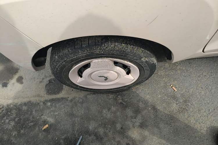 Used Wuling Hongguang MINIEV 2021 Macaron Premium Model – Lithium-NMC Right Rear Wheel Hub
