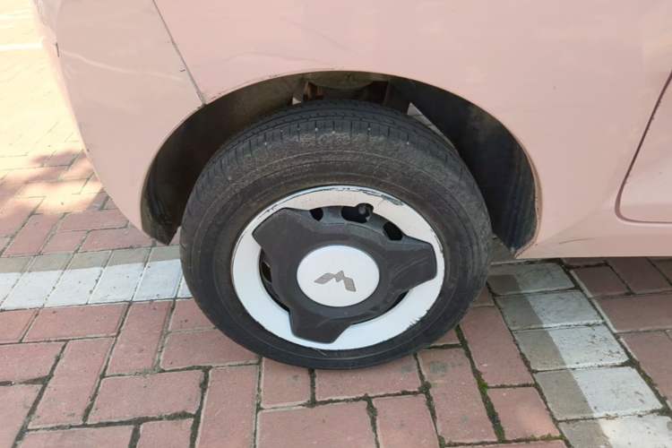 Used Wuling Hongguang MINIEV 2021 Macaron Premium Model – Lithium Iron Phosphate Right Rear Wheel Hub
