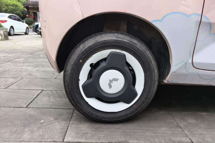 Used Wuling Hongguang MINIEV 2021 Macaron Premium Model – Lithium Iron Phosphate Right Rear Wheel Hub