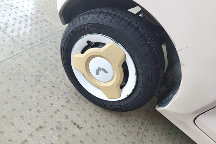 Used Wuling Hongguang MINIEV 2021 Macaron Premium Model – Lithium Iron Phosphate Right Rear Wheel Hub