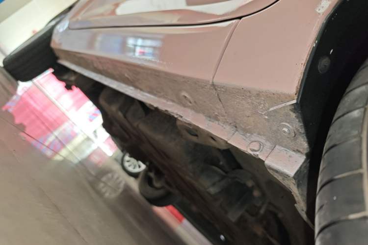 Used Wuling Hongguang MINIEV 2021 Macaron Premium Model – Lithium Iron Phosphate Right Side Sill