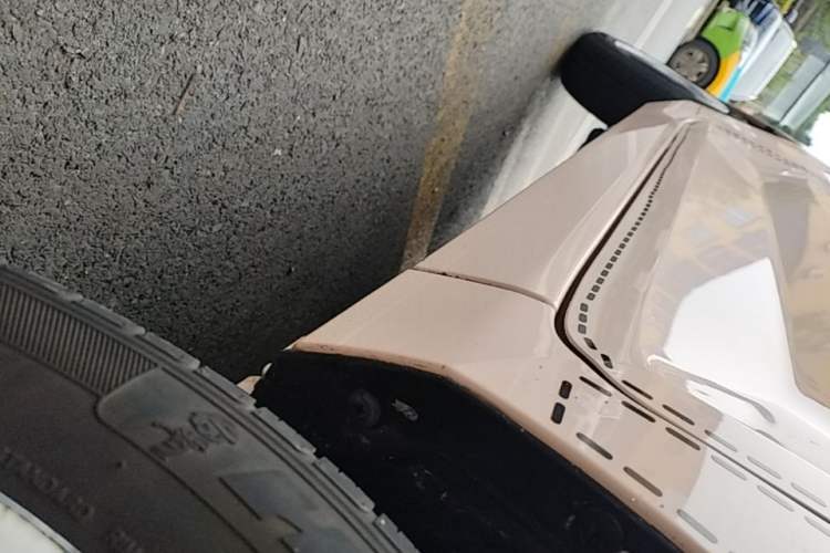 Used Wuling Hongguang MINIEV 2021 Macaron Fashion Model Lithium Iron Phosphate Right Side Sill