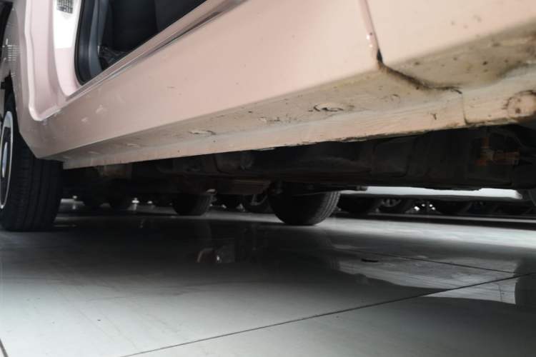 Used Wuling Hongguang MINIEV 2021 Macaron Premium Model – Lithium Iron Phosphate Right Side Sill