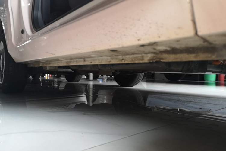 Used Wuling Hongguang MINIEV 2021 Macaron Premium Model – Lithium Iron Phosphate Right Side Sill