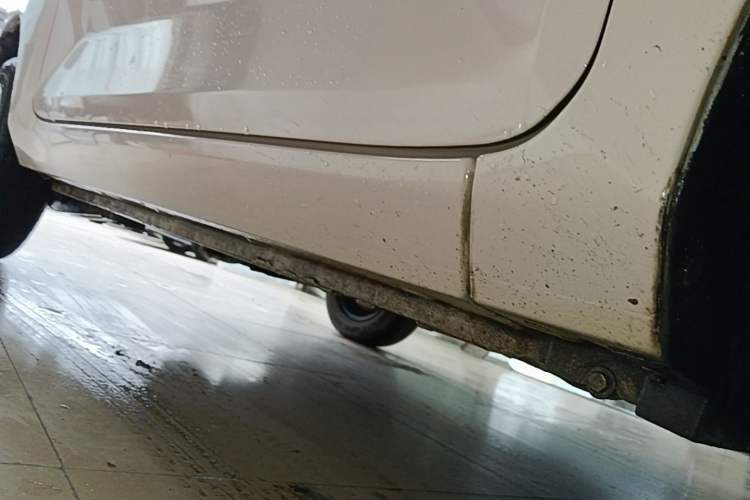 Used Wuling Hongguang MINIEV 2021 Macaron Premium Model – Lithium Iron Phosphate Right Side Sill