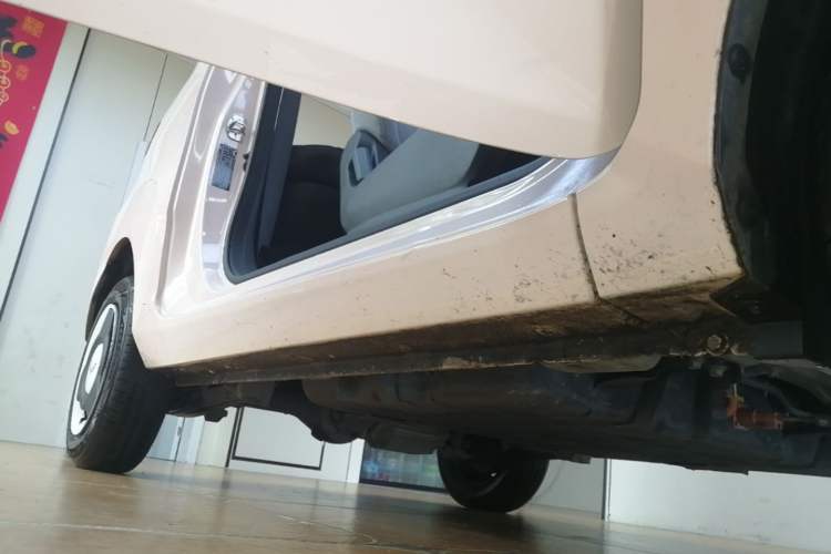 Used Wuling Hongguang MINIEV 2021 Macaron Premium Model – Lithium Iron Phosphate Right Side Sill