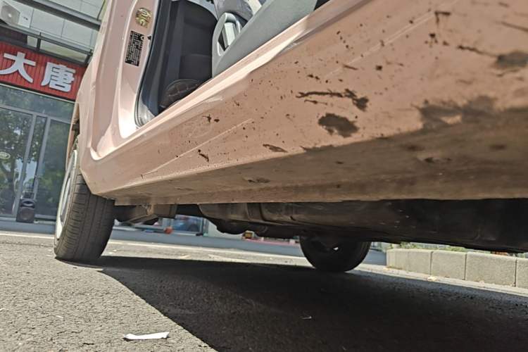 Used Wuling Hongguang MINIEV 2021 Macaron Premium Model – Lithium-NMC Right Side Sill