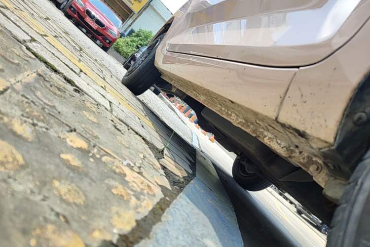 Used Wuling Hongguang MINIEV 2021 Macaron Fashion Edition Lithium-Ion Battery Right Side Sill
