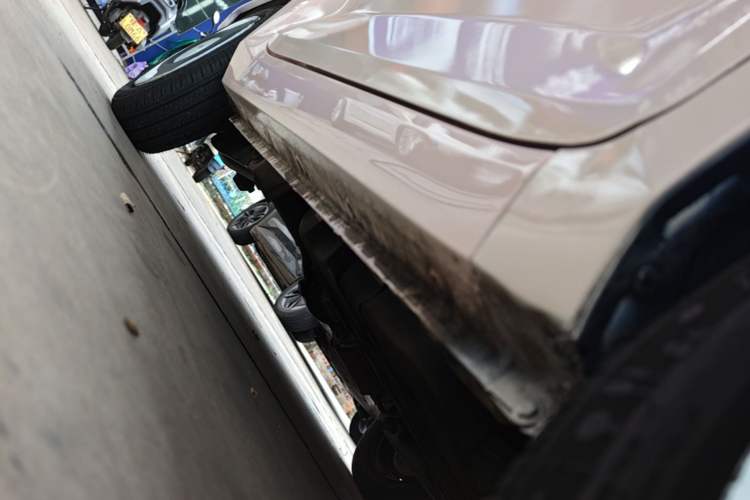 Used Wuling Hongguang MINIEV 2021 Macaron Premium Model – Lithium-NMC Right Side Sill