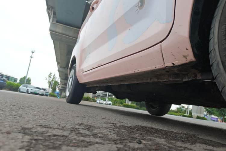 Used Wuling Hongguang MINIEV 2021 Macaron Premium Model – Lithium Iron Phosphate Right Side Sill