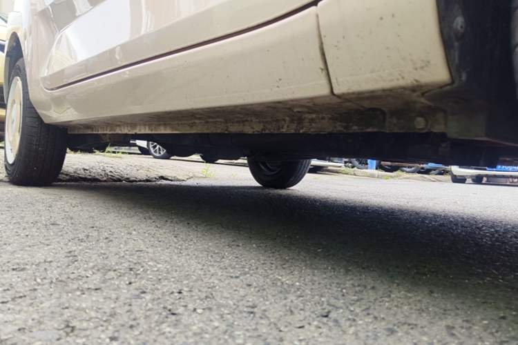 Used Wuling Hongguang MINIEV 2021 Macaron Premium Model – Lithium Iron Phosphate Right Side Sill