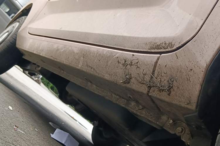 Used Wuling Hongguang MINIEV 2021 Macaron Sandwich Model 120 km Lithium Iron Phosphate Right Side Sill