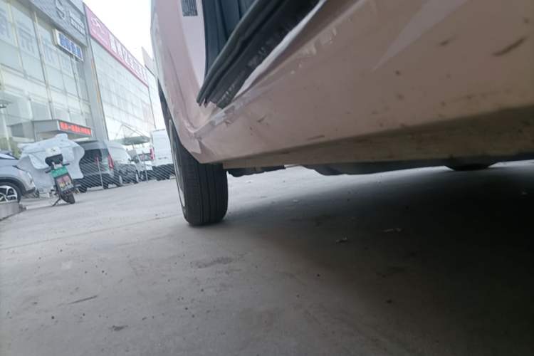 Used Wuling Hongguang MINIEV 2021 Macaron Premium Model – Lithium-NMC Right Side Sill