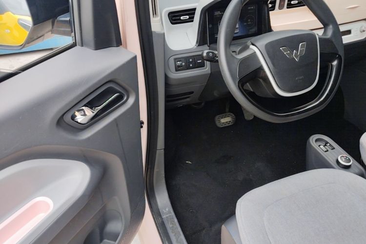 Used Wuling Hongguang MINIEV 2021 Macaron Premium Model – Lithium Iron Phosphate Roof