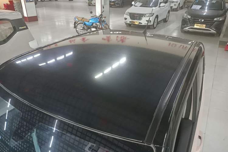 Used Wuling Hongguang MINIEV 2021 Macaron Fashion Model Lithium Iron Phosphate Roof