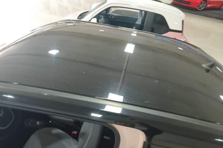 Used Wuling Hongguang MINIEV 2021 Macaron Fashion Model Lithium Iron Phosphate Roof