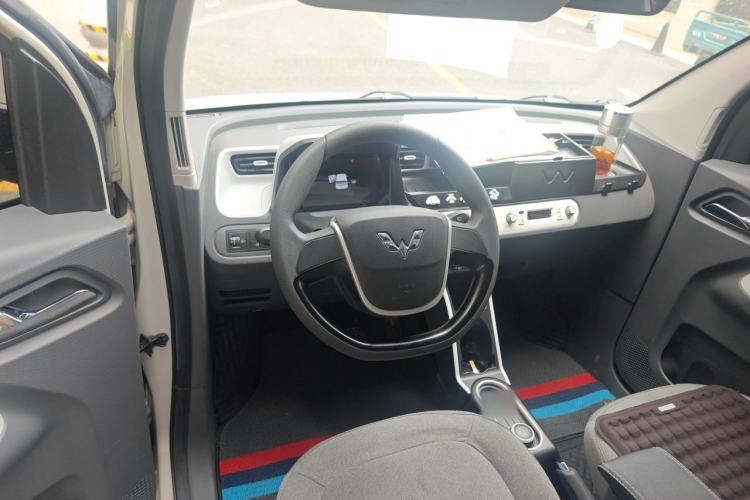 Used Wuling Hongguang MINIEV 2021 Macaron Premium Model – Lithium-NMC Center Console