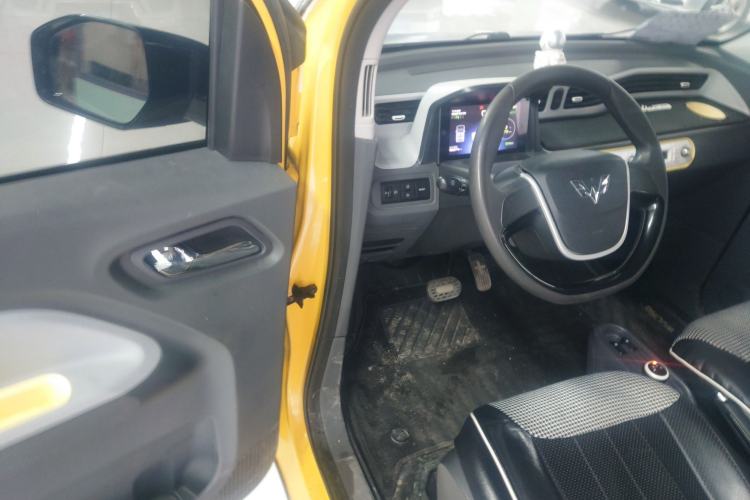 Used Wuling Hongguang MINIEV 2021 Macaron Fashion Model Lithium Iron Phosphate Driver Seat