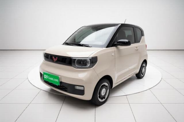 Ojetý Wuling Hongguang MINIEV 2021 Macaron Premium Model – Lithium-NMC