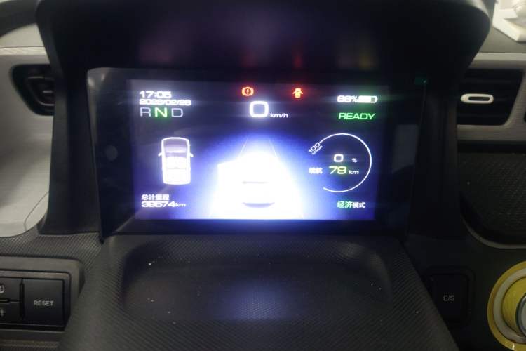 Used Wuling Hongguang MINIEV 2021 Macaron Fashion Model Lithium Iron Phosphate Instrument Cluster