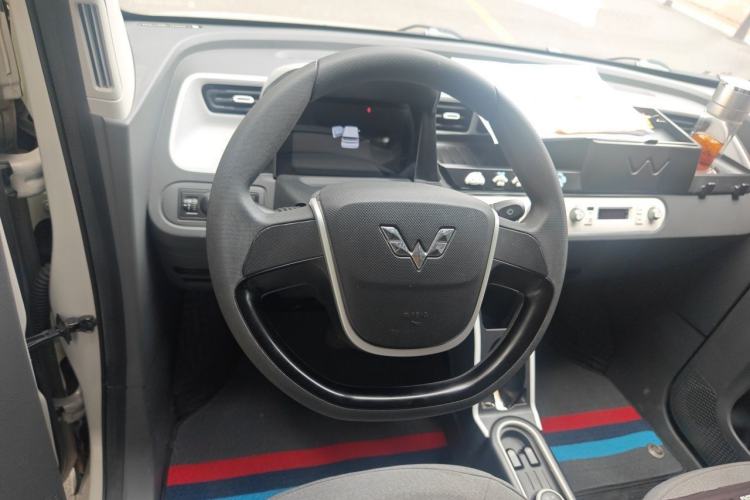 Used Wuling Hongguang MINIEV 2021 Macaron Premium Model – Lithium-NMC Steering Wheel