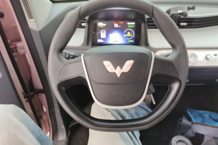 Used Wuling Hongguang MINIEV 2021 Macaron Fashion Model Lithium Iron Phosphate Steering Wheel