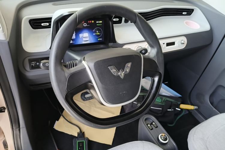 Used Wuling Hongguang MINIEV 2021 Macaron Fashion Edition Lithium-Ion Battery Steering Wheel